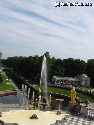 [P30] 'Țarskoe Selo si Peterhof' / Monumentul lui Samson zdrobind capul unui leu, arteziana de 20 m » foto by Michi
 - 
<span class="allrVoted glyphicon glyphicon-heart hidden" id="av407967"></span>
<a class="m-l-10 hidden" id="sv407967" onclick="voting_Foto_DelVot(,407967,22636)" role="button">șterge vot <span class="glyphicon glyphicon-remove"></span></a>
<a id="v9407967" class=" c-red"  onclick="voting_Foto_SetVot(407967)" role="button"><span class="glyphicon glyphicon-heart-empty"></span> <b>LIKE</b> = Votează poza</a> <img class="hidden"  id="f407967W9" src="/imagini/loader.gif" border="0" /><span class="AjErrMes hidden" id="e407967ErM"></span>