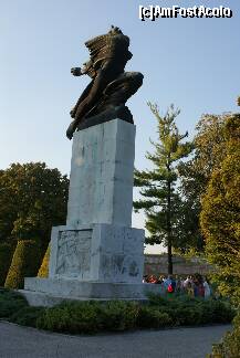 [P05] Monumentul Recunoştinţei faţă de Franţa, ridicat în 1930, ca simbol al prieteniei, cooperării şi asistenţei reciproce între Serbia şi Franţa în timpul primului război mondial » foto by Costi
 - 
<span class="allrVoted glyphicon glyphicon-heart hidden" id="av154336"></span>
<a class="m-l-10 hidden" id="sv154336" onclick="voting_Foto_DelVot(,154336,22815)" role="button">șterge vot <span class="glyphicon glyphicon-remove"></span></a>
<a id="v9154336" class=" c-red"  onclick="voting_Foto_SetVot(154336)" role="button"><span class="glyphicon glyphicon-heart-empty"></span> <b>LIKE</b> = Votează poza</a> <img class="hidden"  id="f154336W9" src="/imagini/loader.gif" border="0" /><span class="AjErrMes hidden" id="e154336ErM"></span>