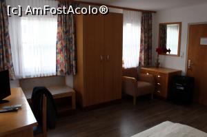 [P06] Lindau, Hotelul Gruner Baum, Camera cu de toate, AFA este prezentă » foto by mprofeanu
 - 
<span class="allrVoted glyphicon glyphicon-heart hidden" id="av911488"></span>
<a class="m-l-10 hidden" id="sv911488" onclick="voting_Foto_DelVot(,911488,22856)" role="button">șterge vot <span class="glyphicon glyphicon-remove"></span></a>
<a id="v9911488" class=" c-red"  onclick="voting_Foto_SetVot(911488)" role="button"><span class="glyphicon glyphicon-heart-empty"></span> <b>LIKE</b> = Votează poza</a> <img class="hidden"  id="f911488W9" src="/imagini/loader.gif" border="0" /><span class="AjErrMes hidden" id="e911488ErM"></span>