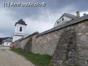 [P02] Ziduri din piatră de râu protejate cu șindrilă » foto by laurand
 - 
<span class="allrVoted glyphicon glyphicon-heart hidden" id="av1483179"></span>
<a class="m-l-10 hidden" id="sv1483179" onclick="voting_Foto_DelVot(,1483179,22938)" role="button">șterge vot <span class="glyphicon glyphicon-remove"></span></a>
<a id="v91483179" class=" c-red"  onclick="voting_Foto_SetVot(1483179)" role="button"><span class="glyphicon glyphicon-heart-empty"></span> <b>LIKE</b> = Votează poza</a> <img class="hidden"  id="f1483179W9" src="/imagini/loader.gif" border="0" /><span class="AjErrMes hidden" id="e1483179ErM"></span>
