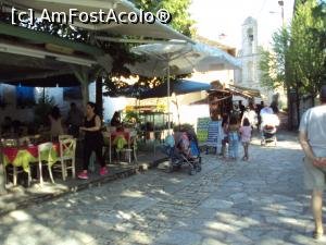 [P15] Pe străzile pietruite ne întâmpină numeroase taverne și cafenele.  » foto by Carmen Ion
 - 
<span class="allrVoted glyphicon glyphicon-heart hidden" id="av903760"></span>
<a class="m-l-10 hidden" id="sv903760" onclick="voting_Foto_DelVot(,903760,23052)" role="button">șterge vot <span class="glyphicon glyphicon-remove"></span></a>
<a id="v9903760" class=" c-red"  onclick="voting_Foto_SetVot(903760)" role="button"><span class="glyphicon glyphicon-heart-empty"></span> <b>LIKE</b> = Votează poza</a> <img class="hidden"  id="f903760W9" src="/imagini/loader.gif" border="0" /><span class="AjErrMes hidden" id="e903760ErM"></span>