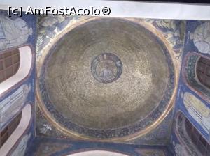 [P13] Cupola Capelei San Vittoro. Biserica San Ambrogio, Milano.  » foto by mihaelavoicu
 - 
<span class="allrVoted glyphicon glyphicon-heart hidden" id="av923292"></span>
<a class="m-l-10 hidden" id="sv923292" onclick="voting_Foto_DelVot(,923292,23065)" role="button">șterge vot <span class="glyphicon glyphicon-remove"></span></a>
<a id="v9923292" class=" c-red"  onclick="voting_Foto_SetVot(923292)" role="button"><span class="glyphicon glyphicon-heart-empty"></span> <b>LIKE</b> = Votează poza</a> <img class="hidden"  id="f923292W9" src="/imagini/loader.gif" border="0" /><span class="AjErrMes hidden" id="e923292ErM"></span>