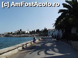 [P41] Pe faleză în Spetses, în depărtare se zăreşte biserica Agios Nikolaos » foto by irinad
 - 
<span class="allrVoted glyphicon glyphicon-heart hidden" id="av711150"></span>
<a class="m-l-10 hidden" id="sv711150" onclick="voting_Foto_DelVot(,711150,23081)" role="button">șterge vot <span class="glyphicon glyphicon-remove"></span></a>
<a id="v9711150" class=" c-red"  onclick="voting_Foto_SetVot(711150)" role="button"><span class="glyphicon glyphicon-heart-empty"></span> <b>LIKE</b> = Votează poza</a> <img class="hidden"  id="f711150W9" src="/imagini/loader.gif" border="0" /><span class="AjErrMes hidden" id="e711150ErM"></span>
