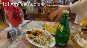 [P12] Taverna Laterna - prima seară: garnitura imensă de cartofi prăjiți și orez cu legume » foto by Carmen Ion
 - 
<span class="allrVoted glyphicon glyphicon-heart hidden" id="av1476845"></span>
<a class="m-l-10 hidden" id="sv1476845" onclick="voting_Foto_DelVot(,1476845,23096)" role="button">șterge vot <span class="glyphicon glyphicon-remove"></span></a>
<a id="v91476845" class=" c-red"  onclick="voting_Foto_SetVot(1476845)" role="button"><span class="glyphicon glyphicon-heart-empty"></span> <b>LIKE</b> = Votează poza</a> <img class="hidden"  id="f1476845W9" src="/imagini/loader.gif" border="0" /><span class="AjErrMes hidden" id="e1476845ErM"></span>
