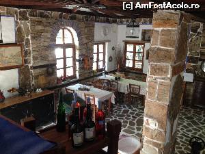 [P07] Taverna Vasilis din Mega Kazaviti - interior restaurant » foto by ebirsan
 - 
<span class="allrVoted glyphicon glyphicon-heart hidden" id="av533650"></span>
<a class="m-l-10 hidden" id="sv533650" onclick="voting_Foto_DelVot(,533650,23108)" role="button">șterge vot <span class="glyphicon glyphicon-remove"></span></a>
<a id="v9533650" class=" c-red"  onclick="voting_Foto_SetVot(533650)" role="button"><span class="glyphicon glyphicon-heart-empty"></span> <b>LIKE</b> = Votează poza</a> <img class="hidden"  id="f533650W9" src="/imagini/loader.gif" border="0" /><span class="AjErrMes hidden" id="e533650ErM"></span>