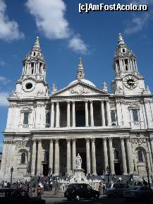 [P14] Londra, St. Paul's Cathedral. » foto by Dragoș_MD
 - 
<span class="allrVoted glyphicon glyphicon-heart hidden" id="av223872"></span>
<a class="m-l-10 hidden" id="sv223872" onclick="voting_Foto_DelVot(,223872,23141)" role="button">șterge vot <span class="glyphicon glyphicon-remove"></span></a>
<a id="v9223872" class=" c-red"  onclick="voting_Foto_SetVot(223872)" role="button"><span class="glyphicon glyphicon-heart-empty"></span> <b>LIKE</b> = Votează poza</a> <img class="hidden"  id="f223872W9" src="/imagini/loader.gif" border="0" /><span class="AjErrMes hidden" id="e223872ErM"></span>