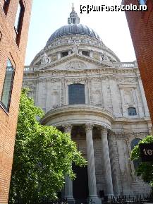 [P07] Londra, St. Paul's Cathedral » foto by Dragoș_MD
 - 
<span class="allrVoted glyphicon glyphicon-heart hidden" id="av223865"></span>
<a class="m-l-10 hidden" id="sv223865" onclick="voting_Foto_DelVot(,223865,23141)" role="button">șterge vot <span class="glyphicon glyphicon-remove"></span></a>
<a id="v9223865" class=" c-red"  onclick="voting_Foto_SetVot(223865)" role="button"><span class="glyphicon glyphicon-heart-empty"></span> <b>LIKE</b> = Votează poza</a> <img class="hidden"  id="f223865W9" src="/imagini/loader.gif" border="0" /><span class="AjErrMes hidden" id="e223865ErM"></span>