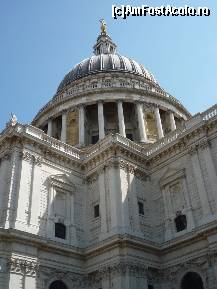 [P08] Londra, St. Paul's Cathedral » foto by Dragoș_MD
 - 
<span class="allrVoted glyphicon glyphicon-heart hidden" id="av223866"></span>
<a class="m-l-10 hidden" id="sv223866" onclick="voting_Foto_DelVot(,223866,23141)" role="button">șterge vot <span class="glyphicon glyphicon-remove"></span></a>
<a id="v9223866" class=" c-red"  onclick="voting_Foto_SetVot(223866)" role="button"><span class="glyphicon glyphicon-heart-empty"></span> <b>LIKE</b> = Votează poza</a> <img class="hidden"  id="f223866W9" src="/imagini/loader.gif" border="0" /><span class="AjErrMes hidden" id="e223866ErM"></span>