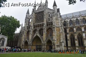 P01 [MAY-2018] Westminster Abbey - o parte din coada de la intrare