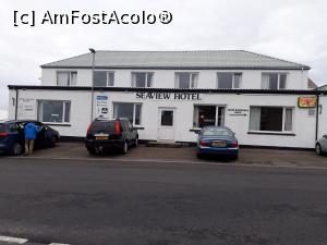 [P01] Seaview Hotel din John O'Groats. Iti sare in ochi de departe, nu are vecini. Aici corpul cu receptia, restaurantul si barul.  » foto by Aurici
 - 
<span class="allrVoted glyphicon glyphicon-heart hidden" id="av926278"></span>
<a class="m-l-10 hidden" id="sv926278" onclick="voting_Foto_DelVot(,926278,23150)" role="button">șterge vot <span class="glyphicon glyphicon-remove"></span></a>
<a id="v9926278" class=" c-red"  onclick="voting_Foto_SetVot(926278)" role="button"><span class="glyphicon glyphicon-heart-empty"></span> <b>LIKE</b> = Votează poza</a> <img class="hidden"  id="f926278W9" src="/imagini/loader.gif" border="0" /><span class="AjErrMes hidden" id="e926278ErM"></span>