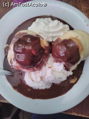 [P12] Le Laurencin - profiteroles » foto by Carmen Ion
 - 
<span class="allrVoted glyphicon glyphicon-heart hidden" id="av926571"></span>
<a class="m-l-10 hidden" id="sv926571" onclick="voting_Foto_DelVot(,926571,23156)" role="button">șterge vot <span class="glyphicon glyphicon-remove"></span></a>
<a id="v9926571" class=" c-red"  onclick="voting_Foto_SetVot(926571)" role="button"><span class="glyphicon glyphicon-heart-empty"></span> <b>LIKE</b> = Votează poza</a> <img class="hidden"  id="f926571W9" src="/imagini/loader.gif" border="0" /><span class="AjErrMes hidden" id="e926571ErM"></span>