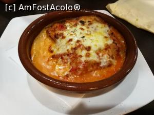 [P14] Ristorante La Vita e Bella; lasagna » foto by crismis
 - 
<span class="allrVoted glyphicon glyphicon-heart hidden" id="av955059"></span>
<a class="m-l-10 hidden" id="sv955059" onclick="voting_Foto_DelVot(,955059,23168)" role="button">șterge vot <span class="glyphicon glyphicon-remove"></span></a>
<a id="v9955059" class=" c-red"  onclick="voting_Foto_SetVot(955059)" role="button"><span class="glyphicon glyphicon-heart-empty"></span> <b>LIKE</b> = Votează poza</a> <img class="hidden"  id="f955059W9" src="/imagini/loader.gif" border="0" /><span class="AjErrMes hidden" id="e955059ErM"></span>