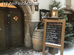 [P04] Restaurantul Auracher Lochl - Totusi cate ceva din meniu aflati de afara » foto by mishu
 - 
<span class="allrVoted glyphicon glyphicon-heart hidden" id="av988035"></span>
<a class="m-l-10 hidden" id="sv988035" onclick="voting_Foto_DelVot(,988035,23171)" role="button">șterge vot <span class="glyphicon glyphicon-remove"></span></a>
<a id="v9988035" class=" c-red"  onclick="voting_Foto_SetVot(988035)" role="button"><span class="glyphicon glyphicon-heart-empty"></span> <b>LIKE</b> = Votează poza</a> <img class="hidden"  id="f988035W9" src="/imagini/loader.gif" border="0" /><span class="AjErrMes hidden" id="e988035ErM"></span>