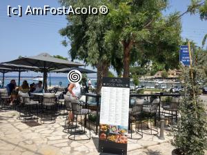 [P18] Katoi Bistrot, Kassiopi bay. Noi am stat pe canapelele ce înconjoară copacul. » foto by maryka
 - 
<span class="allrVoted glyphicon glyphicon-heart hidden" id="av1251289"></span>
<a class="m-l-10 hidden" id="sv1251289" onclick="voting_Foto_DelVot(,1251289,23185)" role="button">șterge vot <span class="glyphicon glyphicon-remove"></span></a>
<a id="v91251289" class=" c-red"  onclick="voting_Foto_SetVot(1251289)" role="button"><span class="glyphicon glyphicon-heart-empty"></span> <b>LIKE</b> = Votează poza</a> <img class="hidden"  id="f1251289W9" src="/imagini/loader.gif" border="0" /><span class="AjErrMes hidden" id="e1251289ErM"></span>