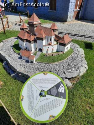 [P21] Parcul Mini Transilvania-Biserica fortificată din Viscri » foto by BOGDAN DSN
 - 
<span class="allrVoted glyphicon glyphicon-heart hidden" id="av1331162"></span>
<a class="m-l-10 hidden" id="sv1331162" onclick="voting_Foto_DelVot(,1331162,23187)" role="button">șterge vot <span class="glyphicon glyphicon-remove"></span></a>
<a id="v91331162" class=" c-red"  onclick="voting_Foto_SetVot(1331162)" role="button"><span class="glyphicon glyphicon-heart-empty"></span> <b>LIKE</b> = Votează poza</a> <img class="hidden"  id="f1331162W9" src="/imagini/loader.gif" border="0" /><span class="AjErrMes hidden" id="e1331162ErM"></span>