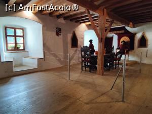 [P21] Castelul Predjama; Sala Cavalerilor » foto by crismis
 - 
<span class="allrVoted glyphicon glyphicon-heart hidden" id="av1529276"></span>
<a class="m-l-10 hidden" id="sv1529276" onclick="voting_Foto_DelVot(,1529276,23209)" role="button">șterge vot <span class="glyphicon glyphicon-remove"></span></a>
<a id="v91529276" class=" c-red"  onclick="voting_Foto_SetVot(1529276)" role="button"><span class="glyphicon glyphicon-heart-empty"></span> <b>LIKE</b> = Votează poza</a> <img class="hidden"  id="f1529276W9" src="/imagini/loader.gif" border="0" /><span class="AjErrMes hidden" id="e1529276ErM"></span>