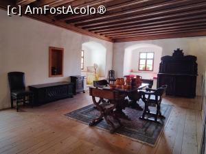 [P23] Castelul Predjama; sala de mese/cameră de zi » foto by crismis
 - 
<span class="allrVoted glyphicon glyphicon-heart hidden" id="av1529278"></span>
<a class="m-l-10 hidden" id="sv1529278" onclick="voting_Foto_DelVot(,1529278,23209)" role="button">șterge vot <span class="glyphicon glyphicon-remove"></span></a>
<a id="v91529278" class=" c-red"  onclick="voting_Foto_SetVot(1529278)" role="button"><span class="glyphicon glyphicon-heart-empty"></span> <b>LIKE</b> = Votează poza</a> <img class="hidden"  id="f1529278W9" src="/imagini/loader.gif" border="0" /><span class="AjErrMes hidden" id="e1529278ErM"></span>