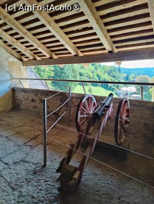[P39] Castelul Predjama » foto by crismis
 - 
<span class="allrVoted glyphicon glyphicon-heart hidden" id="av1529294"></span>
<a class="m-l-10 hidden" id="sv1529294" onclick="voting_Foto_DelVot(,1529294,23209)" role="button">șterge vot <span class="glyphicon glyphicon-remove"></span></a>
<a id="v91529294" class=" c-red"  onclick="voting_Foto_SetVot(1529294)" role="button"><span class="glyphicon glyphicon-heart-empty"></span> <b>LIKE</b> = Votează poza</a> <img class="hidden"  id="f1529294W9" src="/imagini/loader.gif" border="0" /><span class="AjErrMes hidden" id="e1529294ErM"></span>