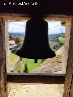 [P40] Castelul Predjama; clopotul » foto by crismis
 - 
<span class="allrVoted glyphicon glyphicon-heart hidden" id="av1529295"></span>
<a class="m-l-10 hidden" id="sv1529295" onclick="voting_Foto_DelVot(,1529295,23209)" role="button">șterge vot <span class="glyphicon glyphicon-remove"></span></a>
<a id="v91529295" class=" c-red"  onclick="voting_Foto_SetVot(1529295)" role="button"><span class="glyphicon glyphicon-heart-empty"></span> <b>LIKE</b> = Votează poza</a> <img class="hidden"  id="f1529295W9" src="/imagini/loader.gif" border="0" /><span class="AjErrMes hidden" id="e1529295ErM"></span>