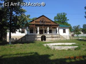 [P21] Hîncești - Casa Iamandi în plin proces de restaurare.  » foto by iulianic
 - 
<span class="allrVoted glyphicon glyphicon-heart hidden" id="av859962"></span>
<a class="m-l-10 hidden" id="sv859962" onclick="voting_Foto_DelVot(,859962,23217)" role="button">șterge vot <span class="glyphicon glyphicon-remove"></span></a>
<a id="v9859962" class=" c-red"  onclick="voting_Foto_SetVot(859962)" role="button"><span class="glyphicon glyphicon-heart-empty"></span> <b>LIKE</b> = Votează poza</a> <img class="hidden"  id="f859962W9" src="/imagini/loader.gif" border="0" /><span class="AjErrMes hidden" id="e859962ErM"></span>