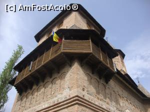 [P06] Biserica fortificată 'Precista' - în imagine se vede turnul-clopotniţă integrat în corpul clădirii.  » foto by Floryn81
 - 
<span class="allrVoted glyphicon glyphicon-heart hidden" id="av883961"></span>
<a class="m-l-10 hidden" id="sv883961" onclick="voting_Foto_DelVot(,883961,23228)" role="button">șterge vot <span class="glyphicon glyphicon-remove"></span></a>
<a id="v9883961" class=" c-red"  onclick="voting_Foto_SetVot(883961)" role="button"><span class="glyphicon glyphicon-heart-empty"></span> <b>LIKE</b> = Votează poza</a> <img class="hidden"  id="f883961W9" src="/imagini/loader.gif" border="0" /><span class="AjErrMes hidden" id="e883961ErM"></span>