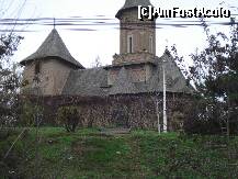 [P01] Galati - Biserica Sf.Precista - vedere de pe aleea de acces » foto by Diaura*
 - 
<span class="allrVoted glyphicon glyphicon-heart hidden" id="av164134"></span>
<a class="m-l-10 hidden" id="sv164134" onclick="voting_Foto_DelVot(,164134,23228)" role="button">șterge vot <span class="glyphicon glyphicon-remove"></span></a>
<a id="v9164134" class=" c-red"  onclick="voting_Foto_SetVot(164134)" role="button"><span class="glyphicon glyphicon-heart-empty"></span> <b>LIKE</b> = Votează poza</a> <img class="hidden"  id="f164134W9" src="/imagini/loader.gif" border="0" /><span class="AjErrMes hidden" id="e164134ErM"></span>