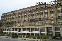 [P06] Piata Domului cu elegantul Dom Hotel, aflat pe o laterala a marelui Dom » foto by ileanaxperta*
 - 
<span class="allrVoted glyphicon glyphicon-heart hidden" id="av163454"></span>
<a class="m-l-10 hidden" id="sv163454" onclick="voting_Foto_DelVot(,163454,23236)" role="button">șterge vot <span class="glyphicon glyphicon-remove"></span></a>
<a id="v9163454" class=" c-red"  onclick="voting_Foto_SetVot(163454)" role="button"><span class="glyphicon glyphicon-heart-empty"></span> <b>LIKE</b> = Votează poza</a> <img class="hidden"  id="f163454W9" src="/imagini/loader.gif" border="0" /><span class="AjErrMes hidden" id="e163454ErM"></span>