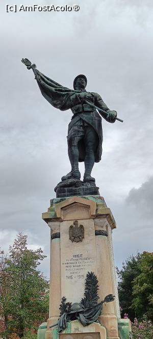 [P02] Monument realizat de sculptorul Dumitru Mățăoanu. » foto by tata123 🔱
 - 
<span class="allrVoted glyphicon glyphicon-heart hidden" id="av1469028"></span>
<a class="m-l-10 hidden" id="sv1469028" onclick="voting_Foto_DelVot(,1469028,23239)" role="button">șterge vot <span class="glyphicon glyphicon-remove"></span></a>
<a id="v91469028" class=" c-red"  onclick="voting_Foto_SetVot(1469028)" role="button"><span class="glyphicon glyphicon-heart-empty"></span> <b>LIKE</b> = Votează poza</a> <img class="hidden"  id="f1469028W9" src="/imagini/loader.gif" border="0" /><span class="AjErrMes hidden" id="e1469028ErM"></span>