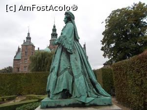 [P04] Rosenborg Slot, Copenhaga. Caroline-Amalie, soția Regelui Christian VIII. Autor V. Bissen 1896 » foto by mihaelavoicu
 - 
<span class="allrVoted glyphicon glyphicon-heart hidden" id="av1149857"></span>
<a class="m-l-10 hidden" id="sv1149857" onclick="voting_Foto_DelVot(,1149857,23248)" role="button">șterge vot <span class="glyphicon glyphicon-remove"></span></a>
<a id="v91149857" class=" c-red"  onclick="voting_Foto_SetVot(1149857)" role="button"><span class="glyphicon glyphicon-heart-empty"></span> <b>LIKE</b> = Votează poza</a> <img class="hidden"  id="f1149857W9" src="/imagini/loader.gif" border="0" /><span class="AjErrMes hidden" id="e1149857ErM"></span>