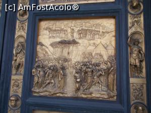 [P02] Una din casetele Porților Paradisului. Florența. » foto by mihaelavoicu
 - 
<span class="allrVoted glyphicon glyphicon-heart hidden" id="av935203"></span>
<a class="m-l-10 hidden" id="sv935203" onclick="voting_Foto_DelVot(,935203,23273)" role="button">șterge vot <span class="glyphicon glyphicon-remove"></span></a>
<a id="v9935203" class=" c-red"  onclick="voting_Foto_SetVot(935203)" role="button"><span class="glyphicon glyphicon-heart-empty"></span> <b>LIKE</b> = Votează poza</a> <img class="hidden"  id="f935203W9" src="/imagini/loader.gif" border="0" /><span class="AjErrMes hidden" id="e935203ErM"></span>