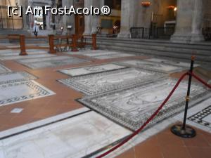 [P18] ”Covoare” de pietre tombale pe pavimentul Bisericii Santa Croce, Florența. » foto by mihaelavoicu
 - 
<span class="allrVoted glyphicon glyphicon-heart hidden" id="av1161894"></span>
<a class="m-l-10 hidden" id="sv1161894" onclick="voting_Foto_DelVot(,1161894,23273)" role="button">șterge vot <span class="glyphicon glyphicon-remove"></span></a>
<a id="v91161894" class=" c-red"  onclick="voting_Foto_SetVot(1161894)" role="button"><span class="glyphicon glyphicon-heart-empty"></span> <b>LIKE</b> = Votează poza</a> <img class="hidden"  id="f1161894W9" src="/imagini/loader.gif" border="0" /><span class="AjErrMes hidden" id="e1161894ErM"></span>