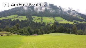 [P11] Microferme pe dealul din satul alpin Alpbach, Tirol, Austria.  » foto by traian.leuca †
 - 
<span class="allrVoted glyphicon glyphicon-heart hidden" id="av935765"></span>
<a class="m-l-10 hidden" id="sv935765" onclick="voting_Foto_DelVot(,935765,23296)" role="button">șterge vot <span class="glyphicon glyphicon-remove"></span></a>
<a id="v9935765" class=" c-red"  onclick="voting_Foto_SetVot(935765)" role="button"><span class="glyphicon glyphicon-heart-empty"></span> <b>LIKE</b> = Votează poza</a> <img class="hidden"  id="f935765W9" src="/imagini/loader.gif" border="0" /><span class="AjErrMes hidden" id="e935765ErM"></span>