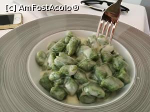 [P21] Locanda del Mar; gnochi cu pesto și sos de brânză » foto by crismis
 - 
<span class="allrVoted glyphicon glyphicon-heart hidden" id="av939232"></span>
<a class="m-l-10 hidden" id="sv939232" onclick="voting_Foto_DelVot(,939232,23336)" role="button">șterge vot <span class="glyphicon glyphicon-remove"></span></a>
<a id="v9939232" class=" c-red"  onclick="voting_Foto_SetVot(939232)" role="button"><span class="glyphicon glyphicon-heart-empty"></span> <b>LIKE</b> = Votează poza</a> <img class="hidden"  id="f939232W9" src="/imagini/loader.gif" border="0" /><span class="AjErrMes hidden" id="e939232ErM"></span>