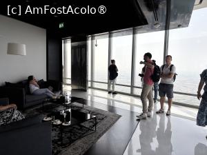 [P16] Burj Khalifa,sky lounge » foto by AZE
 - 
<span class="allrVoted glyphicon glyphicon-heart hidden" id="av1481396"></span>
<a class="m-l-10 hidden" id="sv1481396" onclick="voting_Foto_DelVot(,1481396,23380)" role="button">șterge vot <span class="glyphicon glyphicon-remove"></span></a>
<a id="v91481396" class=" c-red"  onclick="voting_Foto_SetVot(1481396)" role="button"><span class="glyphicon glyphicon-heart-empty"></span> <b>LIKE</b> = Votează poza</a> <img class="hidden"  id="f1481396W9" src="/imagini/loader.gif" border="0" /><span class="AjErrMes hidden" id="e1481396ErM"></span>