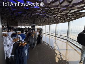 [P78] Burj Khalifa,magazin la etajul 125 » foto by AZE
 - 
<span class="allrVoted glyphicon glyphicon-heart hidden" id="av1481471"></span>
<a class="m-l-10 hidden" id="sv1481471" onclick="voting_Foto_DelVot(,1481471,23380)" role="button">șterge vot <span class="glyphicon glyphicon-remove"></span></a>
<a id="v91481471" class=" c-red"  onclick="voting_Foto_SetVot(1481471)" role="button"><span class="glyphicon glyphicon-heart-empty"></span> <b>LIKE</b> = Votează poza</a> <img class="hidden"  id="f1481471W9" src="/imagini/loader.gif" border="0" /><span class="AjErrMes hidden" id="e1481471ErM"></span>
