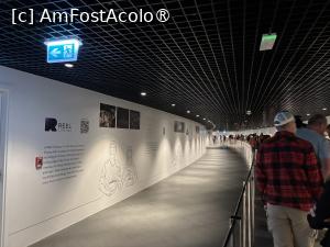 [P08] Burj Khalifa,coridorul care face legătura zona din Mall și baza turnului » foto by AZE
 - 
<span class="allrVoted glyphicon glyphicon-heart hidden" id="av1481388"></span>
<a class="m-l-10 hidden" id="sv1481388" onclick="voting_Foto_DelVot(,1481388,23380)" role="button">șterge vot <span class="glyphicon glyphicon-remove"></span></a>
<a id="v91481388" class=" c-red"  onclick="voting_Foto_SetVot(1481388)" role="button"><span class="glyphicon glyphicon-heart-empty"></span> <b>LIKE</b> = Votează poza</a> <img class="hidden"  id="f1481388W9" src="/imagini/loader.gif" border="0" /><span class="AjErrMes hidden" id="e1481388ErM"></span>