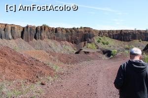 [P07] Complexul Geologic Racoș, Vulcanul Racoș, Coborând în Craterul Vulcanului, depresiune formată și prin exploatarea bazaltului, suntem pe partea vestică a vârfului, Morile Dracului se văd altfel acum... » foto by mprofeanu
 - 
<span class="allrVoted glyphicon glyphicon-heart hidden" id="av1167754"></span>
<a class="m-l-10 hidden" id="sv1167754" onclick="voting_Foto_DelVot(,1167754,23427)" role="button">șterge vot <span class="glyphicon glyphicon-remove"></span></a>
<a id="v91167754" class=" c-red"  onclick="voting_Foto_SetVot(1167754)" role="button"><span class="glyphicon glyphicon-heart-empty"></span> <b>LIKE</b> = Votează poza</a> <img class="hidden"  id="f1167754W9" src="/imagini/loader.gif" border="0" /><span class="AjErrMes hidden" id="e1167754ErM"></span>