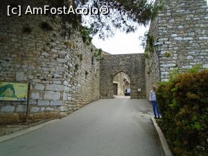 [P04] Porta Trapani, principala cale de acces în oraș.  » foto by Carmen Ion
 - 
<span class="allrVoted glyphicon glyphicon-heart hidden" id="av1111568"></span>
<a class="m-l-10 hidden" id="sv1111568" onclick="voting_Foto_DelVot(,1111568,23514)" role="button">șterge vot <span class="glyphicon glyphicon-remove"></span></a>
<a id="v91111568" class=" c-red"  onclick="voting_Foto_SetVot(1111568)" role="button"><span class="glyphicon glyphicon-heart-empty"></span> <b>LIKE</b> = Votează poza</a> <img class="hidden"  id="f1111568W9" src="/imagini/loader.gif" border="0" /><span class="AjErrMes hidden" id="e1111568ErM"></span>