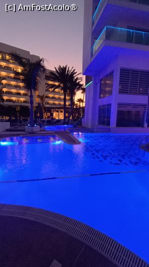 [P16] Vassos Nissi Plage Hotel, piscina » foto by Dragoș_MD
 - 
<span class="allrVoted glyphicon glyphicon-heart hidden" id="av1488785"></span>
<a class="m-l-10 hidden" id="sv1488785" onclick="voting_Foto_DelVot(,1488785,23534)" role="button">șterge vot <span class="glyphicon glyphicon-remove"></span></a>
<a id="v91488785" class=" c-red"  onclick="voting_Foto_SetVot(1488785)" role="button"><span class="glyphicon glyphicon-heart-empty"></span> <b>LIKE</b> = Votează poza</a> <img class="hidden"  id="f1488785W9" src="/imagini/loader.gif" border="0" /><span class="AjErrMes hidden" id="e1488785ErM"></span>
