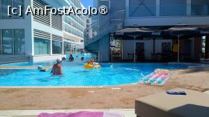[P18] Vassos Nissi Plage Hotel, piscina » foto by Dragoș_MD
 - 
<span class="allrVoted glyphicon glyphicon-heart hidden" id="av1488787"></span>
<a class="m-l-10 hidden" id="sv1488787" onclick="voting_Foto_DelVot(,1488787,23534)" role="button">șterge vot <span class="glyphicon glyphicon-remove"></span></a>
<a id="v91488787" class=" c-red"  onclick="voting_Foto_SetVot(1488787)" role="button"><span class="glyphicon glyphicon-heart-empty"></span> <b>LIKE</b> = Votează poza</a> <img class="hidden"  id="f1488787W9" src="/imagini/loader.gif" border="0" /><span class="AjErrMes hidden" id="e1488787ErM"></span>