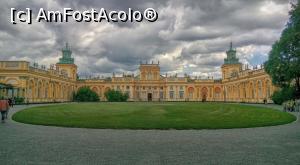 P08 [AUG-2016] Complexul muzeal Wilanow: Palatul Wilanow văzut din curtea dinspre fațada principală