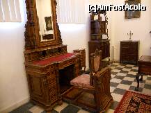 [P11] Galati - Casa memoriala Alexandru Ioan Cuza, - un birou al domnitorului si alte piese de mobilier » foto by Diaura*
 - 
<span class="allrVoted glyphicon glyphicon-heart hidden" id="av165334"></span>
<a class="m-l-10 hidden" id="sv165334" onclick="voting_Foto_DelVot(,165334,23670)" role="button">șterge vot <span class="glyphicon glyphicon-remove"></span></a>
<a id="v9165334" class=" c-red"  onclick="voting_Foto_SetVot(165334)" role="button"><span class="glyphicon glyphicon-heart-empty"></span> <b>LIKE</b> = Votează poza</a> <img class="hidden"  id="f165334W9" src="/imagini/loader.gif" border="0" /><span class="AjErrMes hidden" id="e165334ErM"></span>