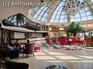 [P05] Lobby cu receptia in stanga » foto by Scorpions
 - 
<span class="allrVoted glyphicon glyphicon-heart hidden" id="av1472777"></span>
<a class="m-l-10 hidden" id="sv1472777" onclick="voting_Foto_DelVot(,1472777,23720)" role="button">șterge vot <span class="glyphicon glyphicon-remove"></span></a>
<a id="v91472777" class=" c-red"  onclick="voting_Foto_SetVot(1472777)" role="button"><span class="glyphicon glyphicon-heart-empty"></span> <b>LIKE</b> = Votează poza</a> <img class="hidden"  id="f1472777W9" src="/imagini/loader.gif" border="0" /><span class="AjErrMes hidden" id="e1472777ErM"></span>
