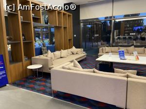 P06 [SEP-2021] Hilton Aliağa – zonă de socializare în lobby