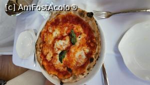 [P13] Ristorante Pizzeria Tasso, Sorrento - pizza » foto by Dragoș_MD
 - 
<span class="allrVoted glyphicon glyphicon-heart hidden" id="av1529720"></span>
<a class="m-l-10 hidden" id="sv1529720" onclick="voting_Foto_DelVot(,1529720,23744)" role="button">șterge vot <span class="glyphicon glyphicon-remove"></span></a>
<a id="v91529720" class=" c-red"  onclick="voting_Foto_SetVot(1529720)" role="button"><span class="glyphicon glyphicon-heart-empty"></span> <b>LIKE</b> = Votează poza</a> <img class="hidden"  id="f1529720W9" src="/imagini/loader.gif" border="0" /><span class="AjErrMes hidden" id="e1529720ErM"></span>