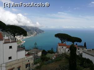 [P39] Superba vedere de la Terasa Il Glicine, Ravello » foto by crismis
 - 
<span class="allrVoted glyphicon glyphicon-heart hidden" id="av967430"></span>
<a class="m-l-10 hidden" id="sv967430" onclick="voting_Foto_DelVot(,967430,23744)" role="button">șterge vot <span class="glyphicon glyphicon-remove"></span></a>
<a id="v9967430" class=" c-red"  onclick="voting_Foto_SetVot(967430)" role="button"><span class="glyphicon glyphicon-heart-empty"></span> <b>LIKE</b> = Votează poza</a> <img class="hidden"  id="f967430W9" src="/imagini/loader.gif" border="0" /><span class="AjErrMes hidden" id="e967430ErM"></span>