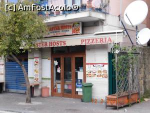 [P30] Sorrento: restaurantul-pizzerie Master Hosts » foto by irinad
 - 
<span class="allrVoted glyphicon glyphicon-heart hidden" id="av1174531"></span>
<a class="m-l-10 hidden" id="sv1174531" onclick="voting_Foto_DelVot(,1174531,23744)" role="button">șterge vot <span class="glyphicon glyphicon-remove"></span></a>
<a id="v91174531" class=" c-red"  onclick="voting_Foto_SetVot(1174531)" role="button"><span class="glyphicon glyphicon-heart-empty"></span> <b>LIKE</b> = Votează poza</a> <img class="hidden"  id="f1174531W9" src="/imagini/loader.gif" border="0" /><span class="AjErrMes hidden" id="e1174531ErM"></span>