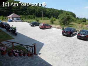 [P03] Parcarea pensiunii.  » foto by Safta Radu
 - 
<span class="allrVoted glyphicon glyphicon-heart hidden" id="av972290"></span>
<a class="m-l-10 hidden" id="sv972290" onclick="voting_Foto_DelVot(,972290,23802)" role="button">șterge vot <span class="glyphicon glyphicon-remove"></span></a>
<a id="v9972290" class=" c-red"  onclick="voting_Foto_SetVot(972290)" role="button"><span class="glyphicon glyphicon-heart-empty"></span> <b>LIKE</b> = Votează poza</a> <img class="hidden"  id="f972290W9" src="/imagini/loader.gif" border="0" /><span class="AjErrMes hidden" id="e972290ErM"></span>