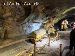 [P15] La pas prin salina Wieliczka » foto by crismis
 - 
<span class="allrVoted glyphicon glyphicon-heart hidden" id="av1478351"></span>
<a class="m-l-10 hidden" id="sv1478351" onclick="voting_Foto_DelVot(,1478351,23877)" role="button">șterge vot <span class="glyphicon glyphicon-remove"></span></a>
<a id="v91478351" class=" c-red"  onclick="voting_Foto_SetVot(1478351)" role="button"><span class="glyphicon glyphicon-heart-empty"></span> <b>LIKE</b> = Votează poza</a> <img class="hidden"  id="f1478351W9" src="/imagini/loader.gif" border="0" /><span class="AjErrMes hidden" id="e1478351ErM"></span>
