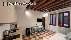 [P01] Livingul apartamentului » foto by vlado2
 - 
<span class="allrVoted glyphicon glyphicon-heart hidden" id="av1527391"></span>
<a class="m-l-10 hidden" id="sv1527391" onclick="voting_Foto_DelVot(,1527391,23911)" role="button">șterge vot <span class="glyphicon glyphicon-remove"></span></a>
<a id="v91527391" class=" c-red"  onclick="voting_Foto_SetVot(1527391)" role="button"><span class="glyphicon glyphicon-heart-empty"></span> <b>LIKE</b> = Votează poza</a> <img class="hidden"  id="f1527391W9" src="/imagini/loader.gif" border="0" /><span class="AjErrMes hidden" id="e1527391ErM"></span>